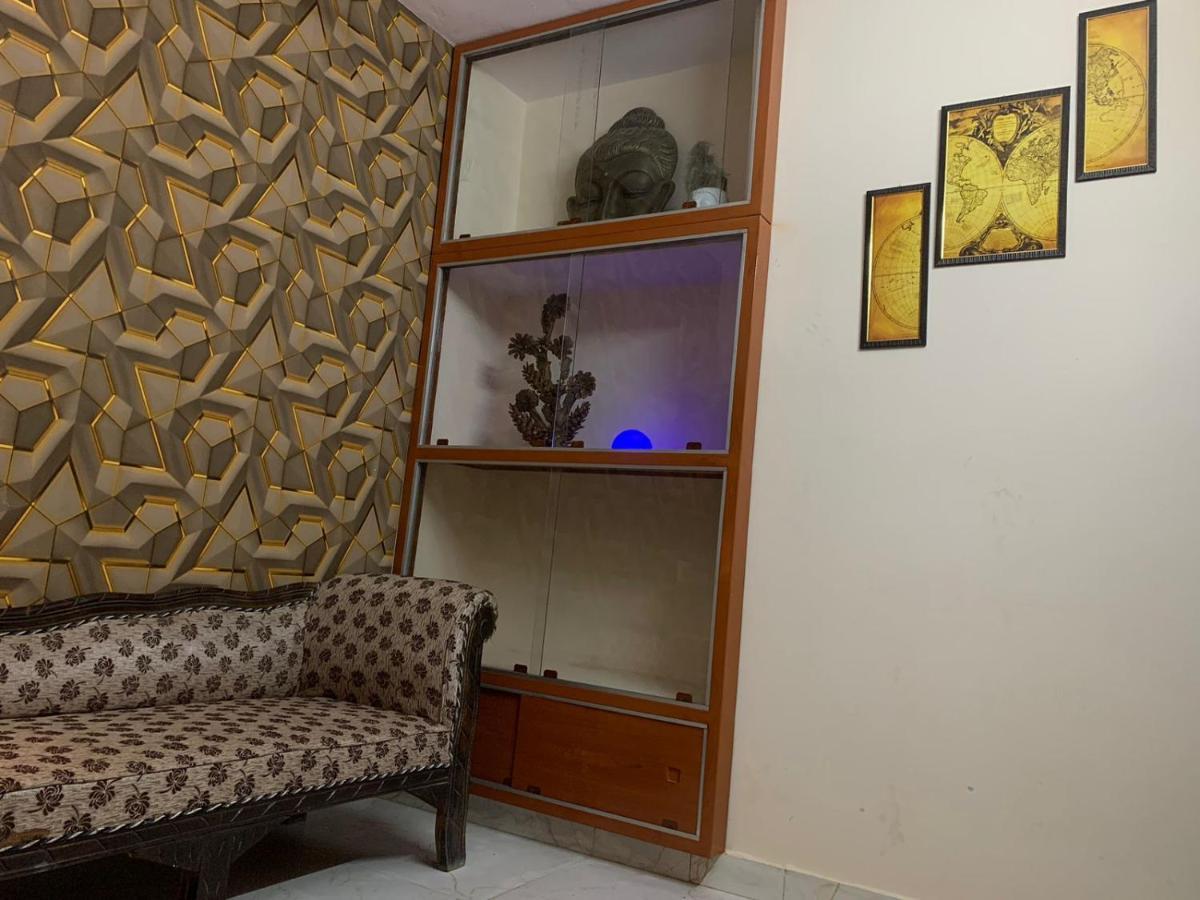 Privyrooms Gorakhpur Buitenkant foto