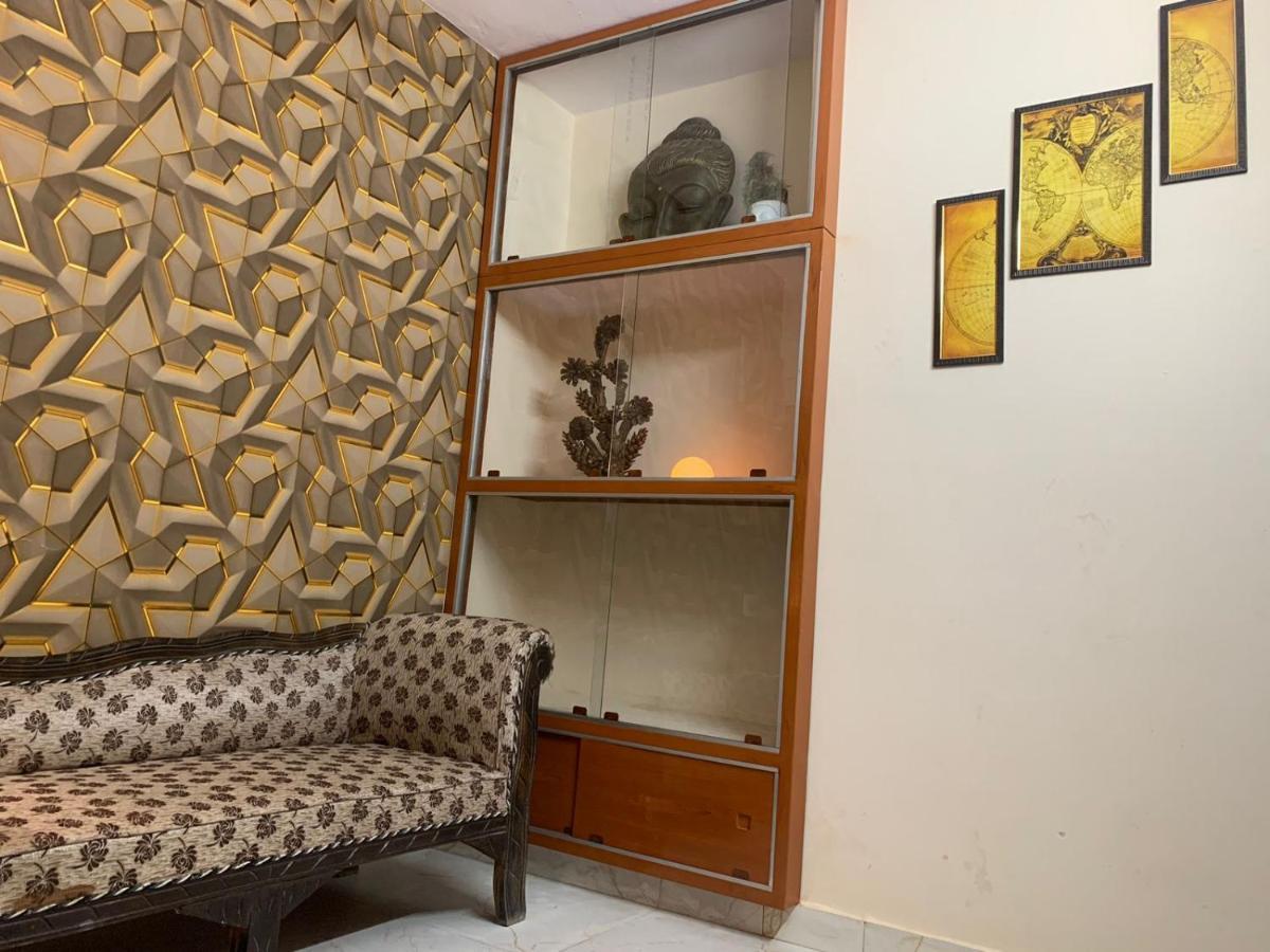 Privyrooms Gorakhpur Buitenkant foto