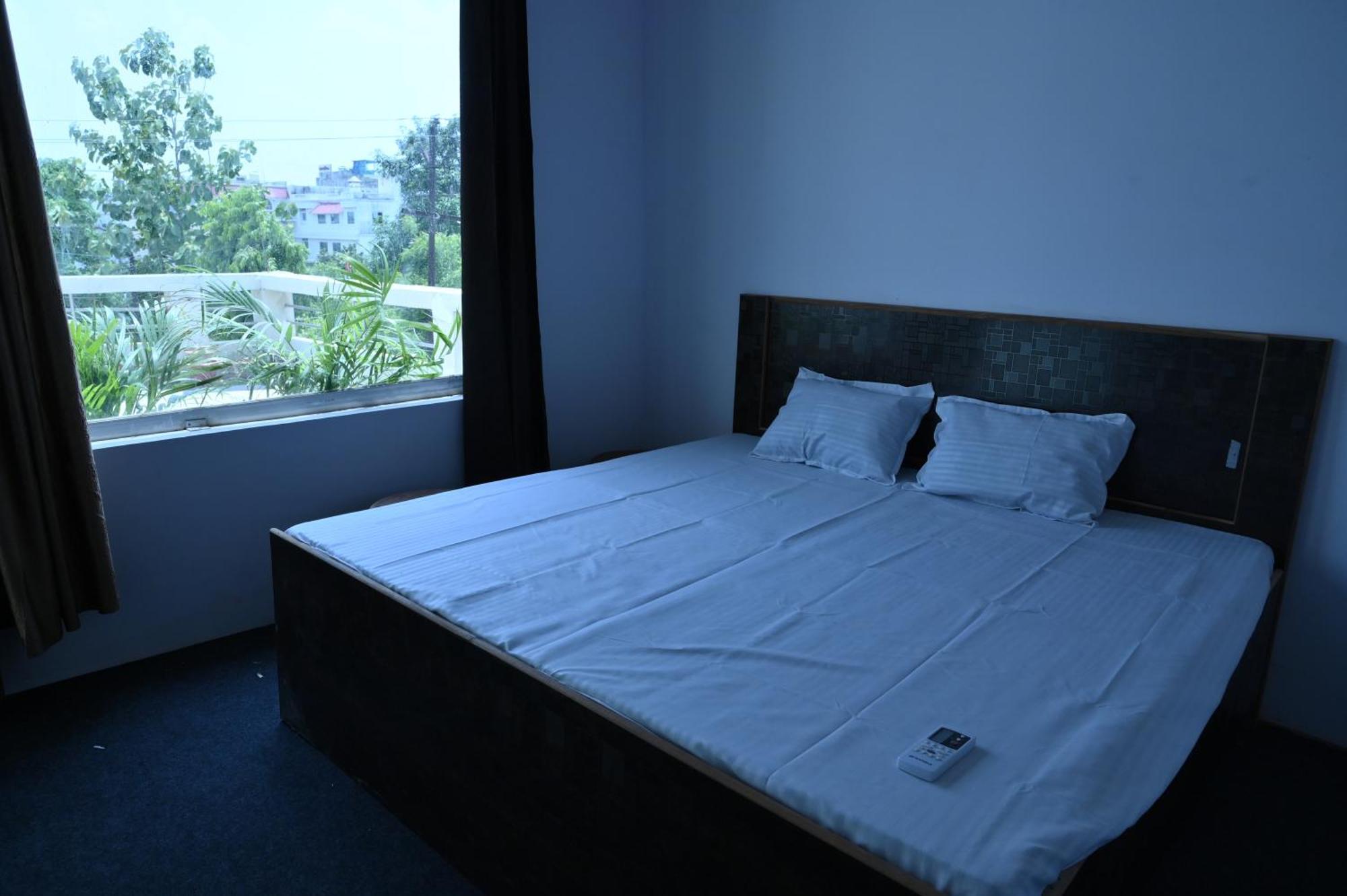 Privyrooms Gorakhpur Buitenkant foto