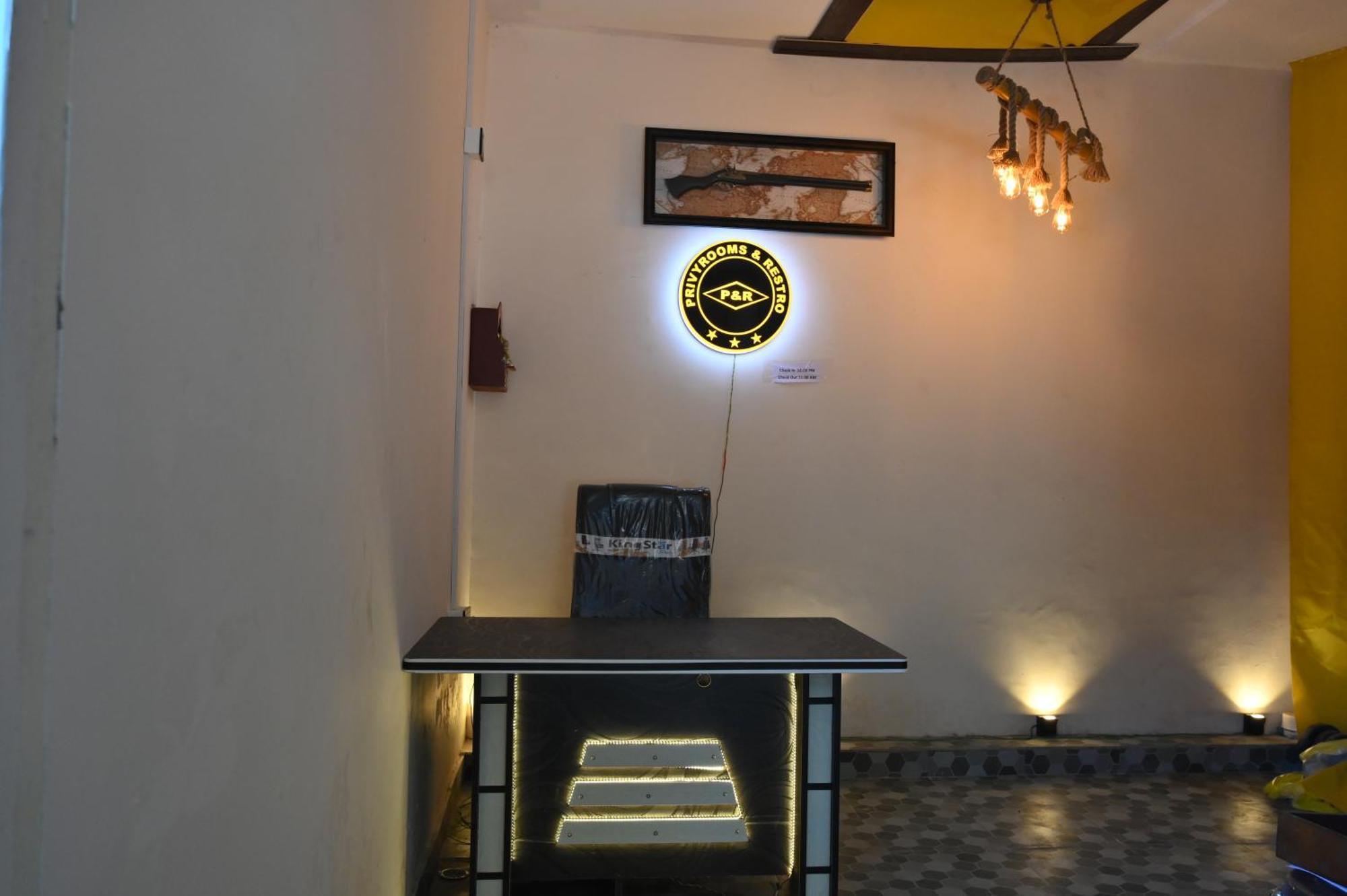 Privyrooms Gorakhpur Buitenkant foto
