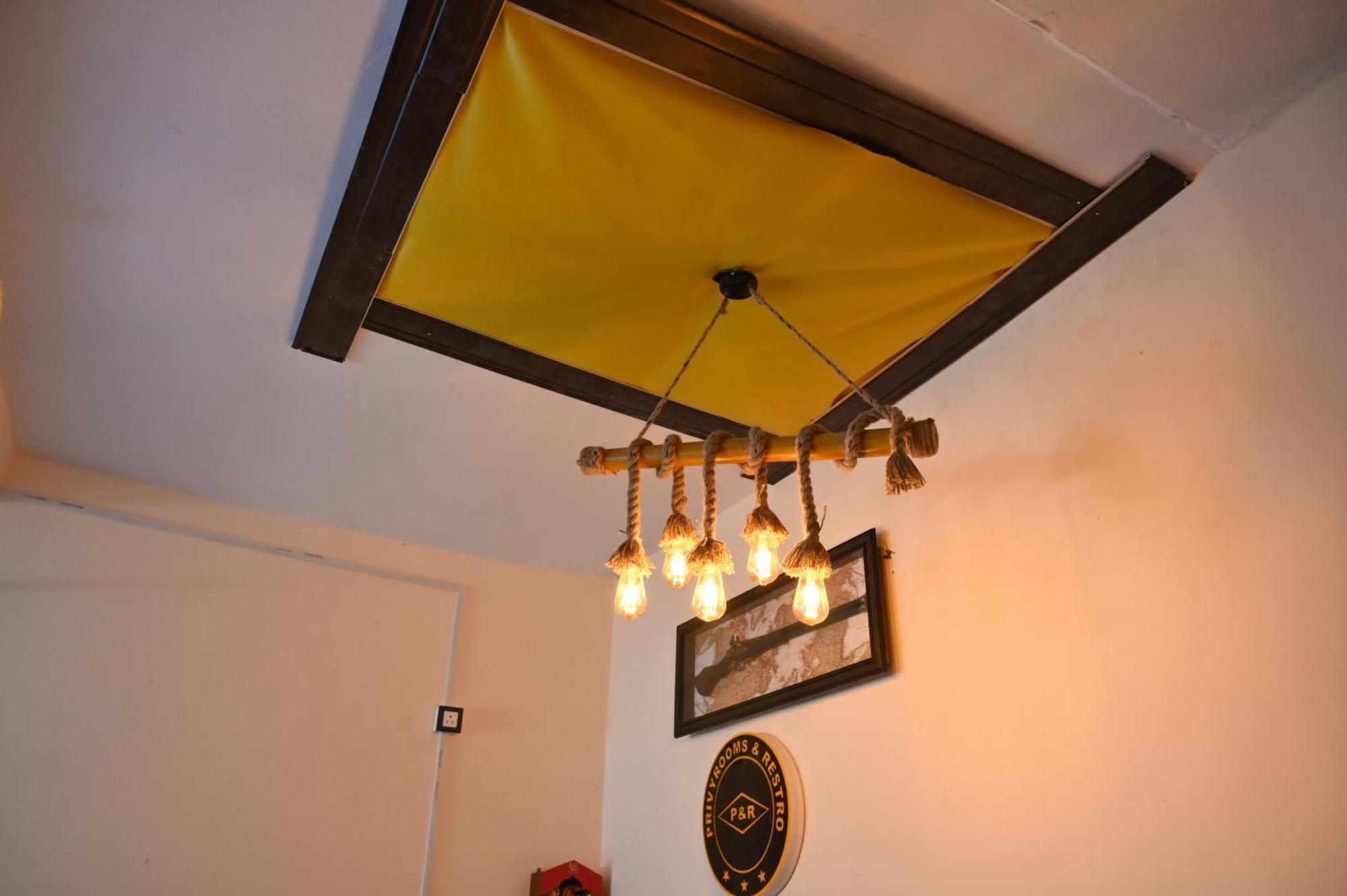 Privyrooms Gorakhpur Buitenkant foto