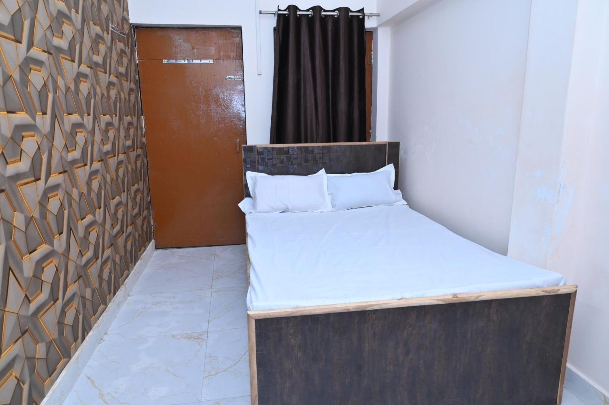 Privyrooms Gorakhpur Buitenkant foto