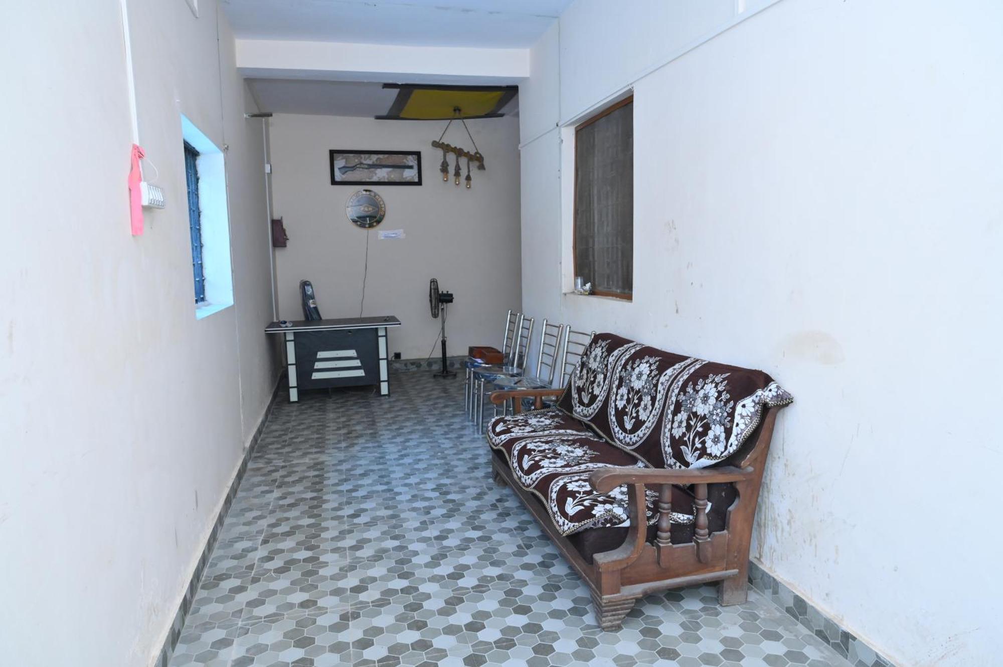 Privyrooms Gorakhpur Buitenkant foto