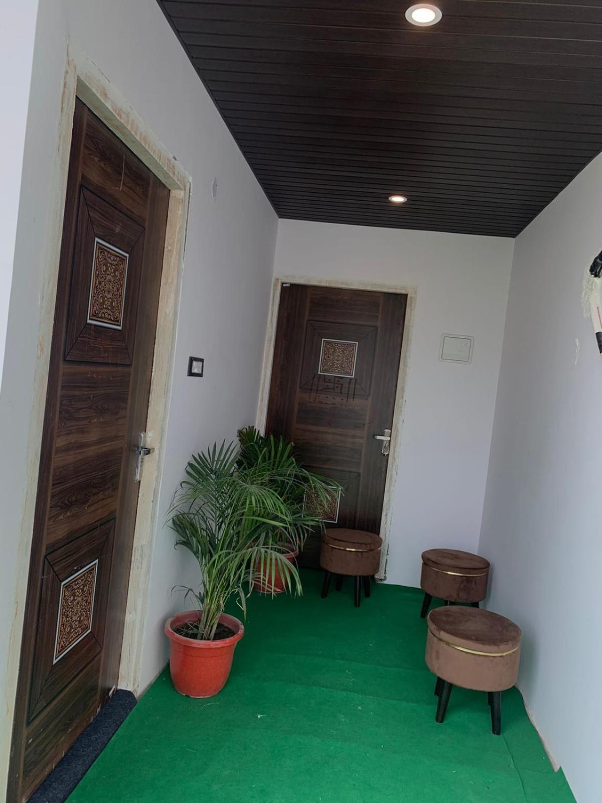 Privyrooms Gorakhpur Buitenkant foto