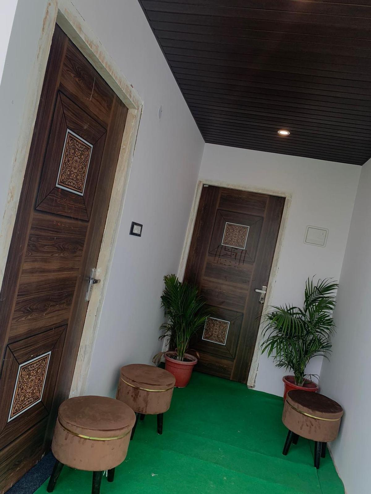 Privyrooms Gorakhpur Buitenkant foto