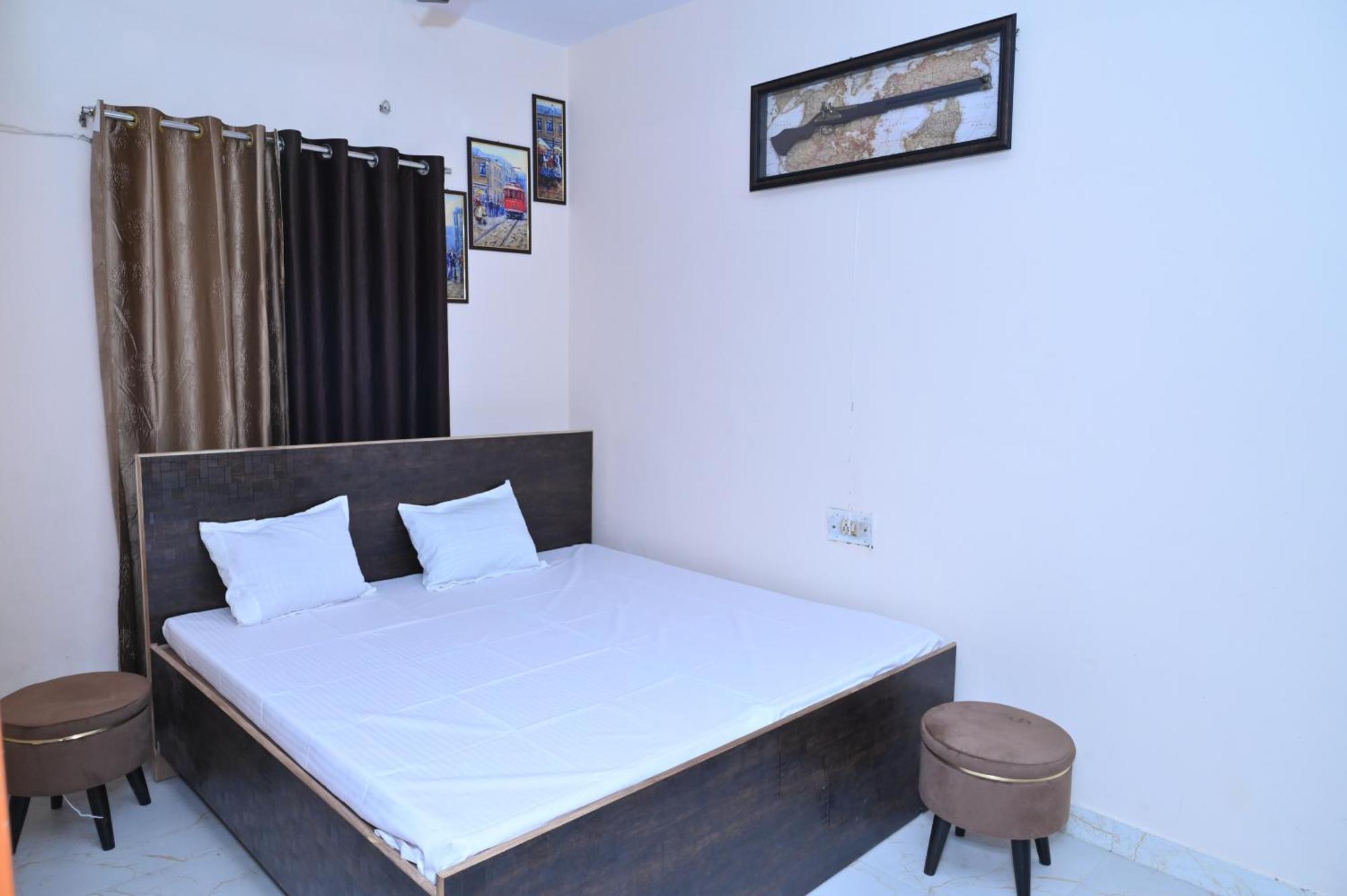 Privyrooms Gorakhpur Buitenkant foto