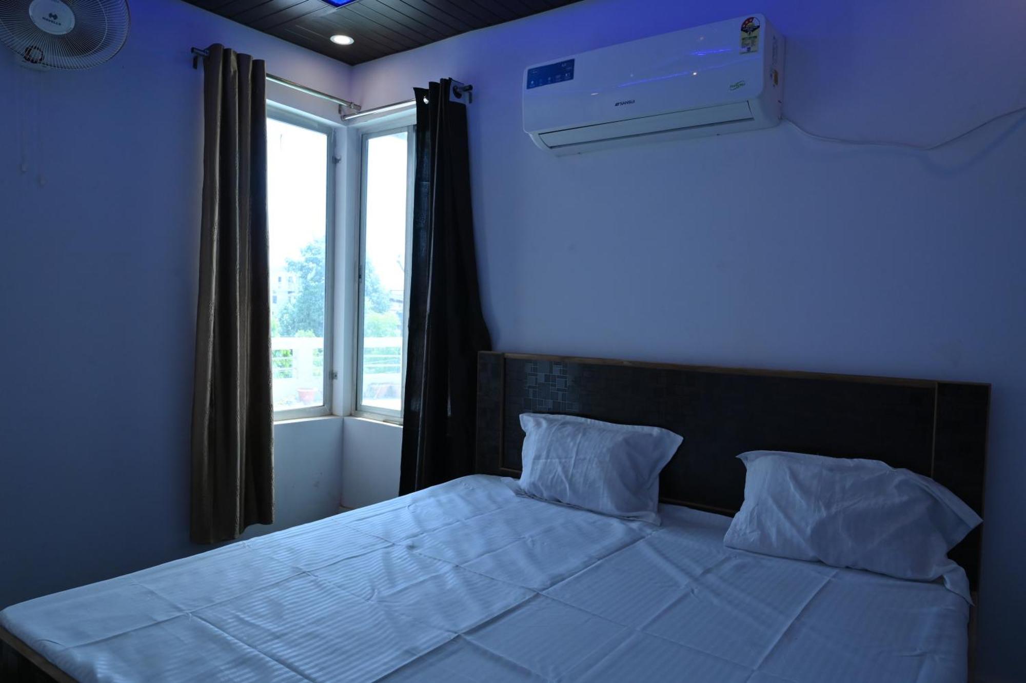 Privyrooms Gorakhpur Buitenkant foto