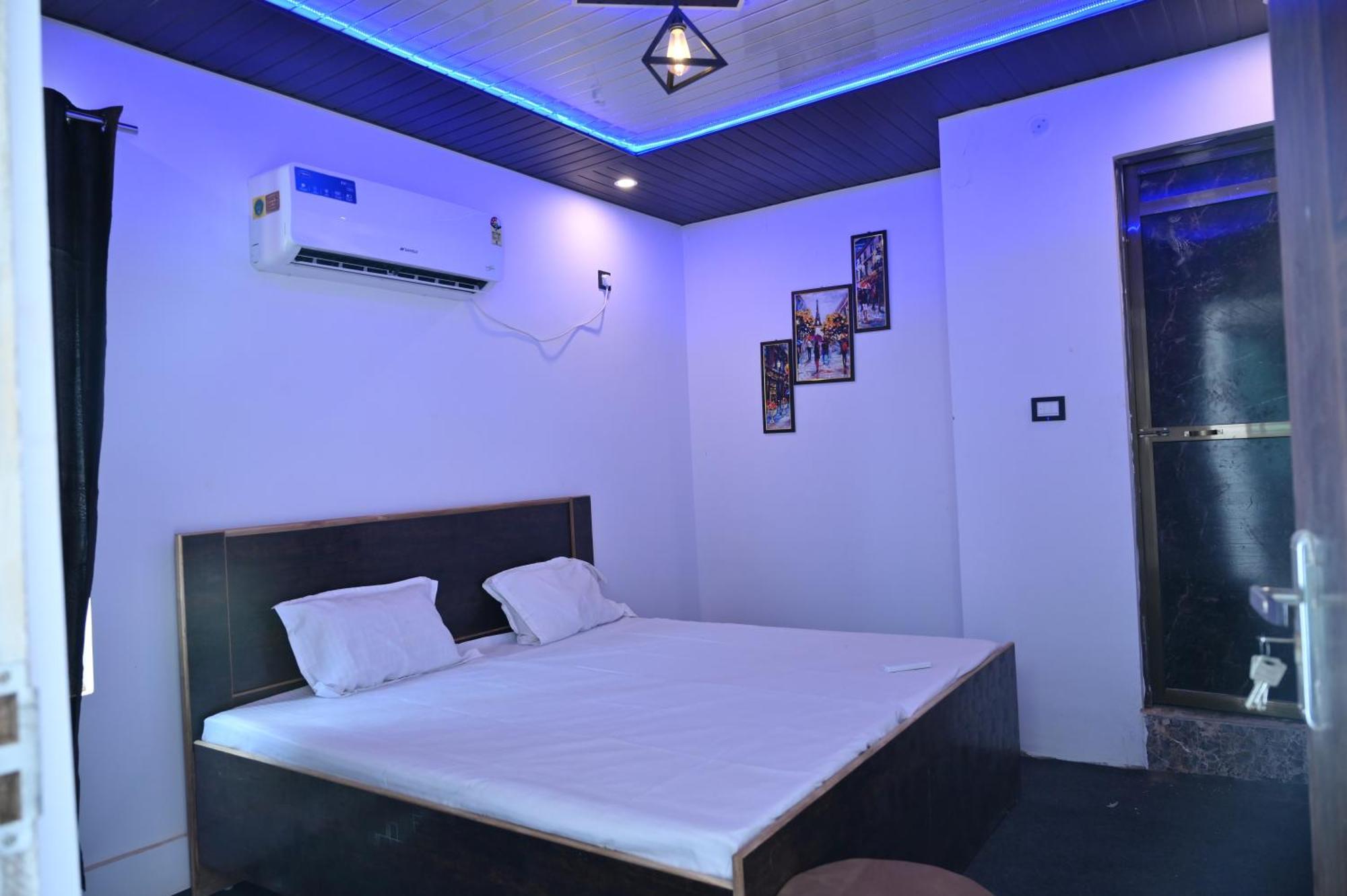 Privyrooms Gorakhpur Buitenkant foto
